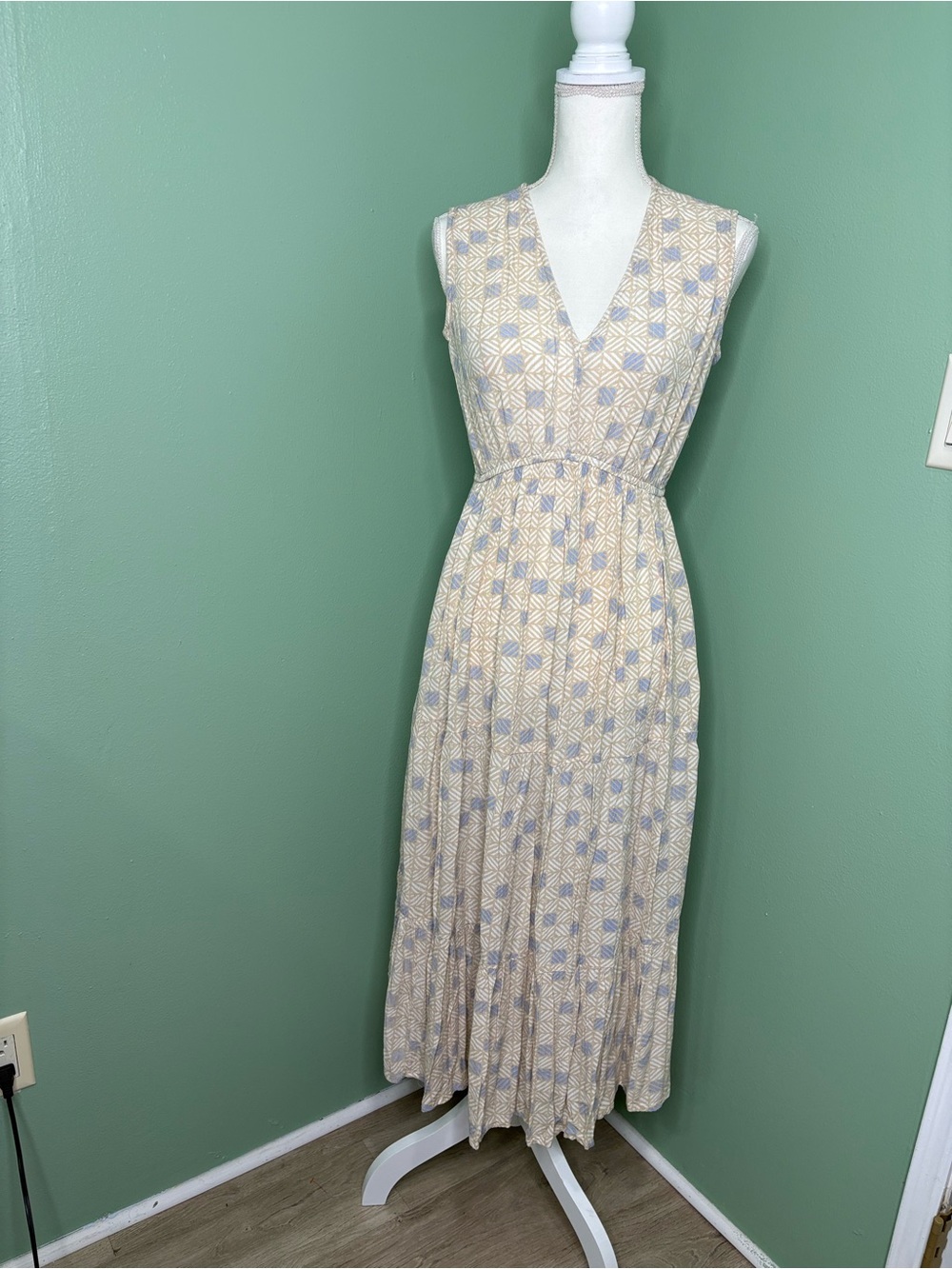 Sleeveless V-Neck Midi Dress in Cream and Light Blue